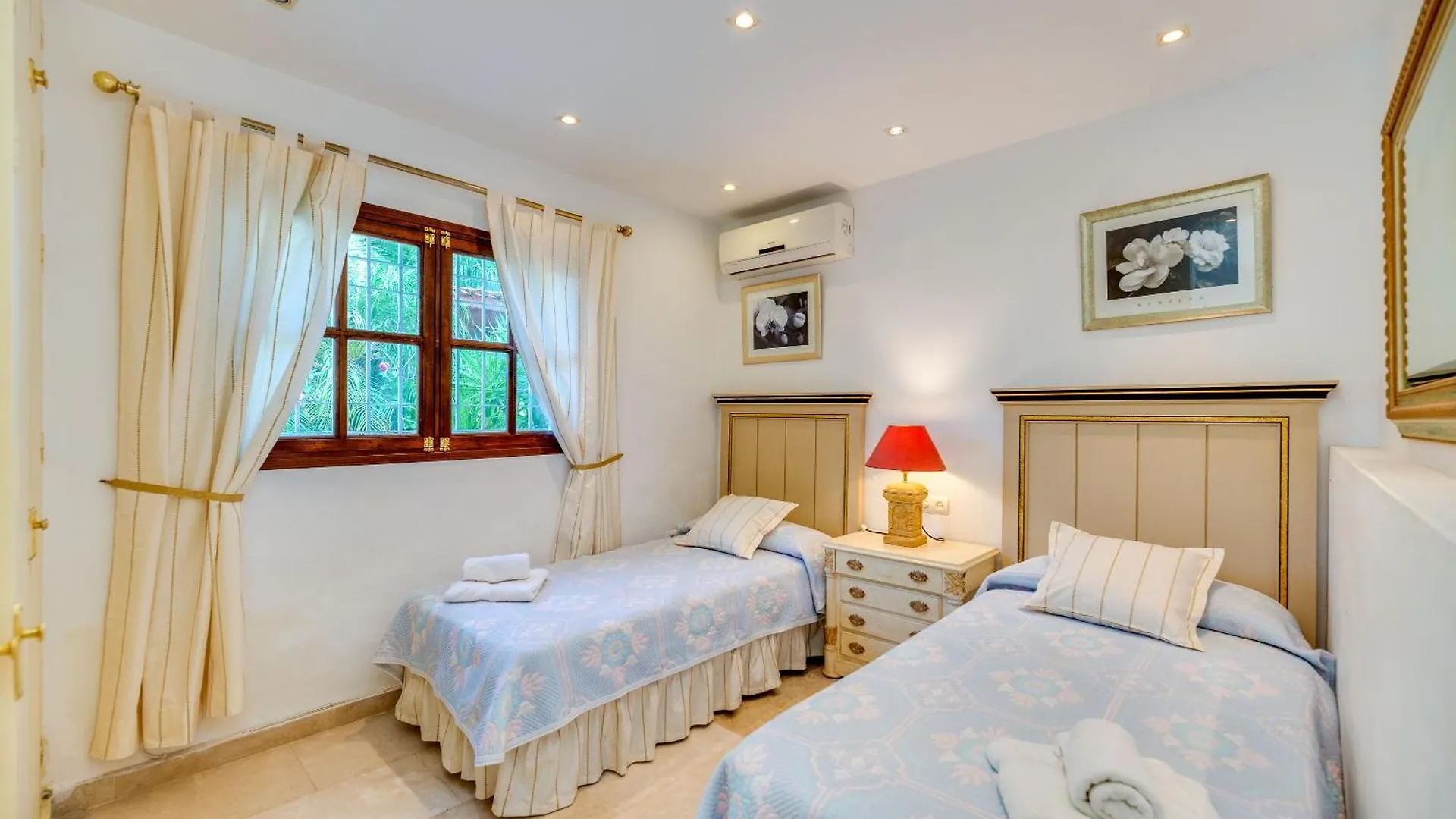 Lovely Villa Las Palmeras Marbella 0*,  Spain